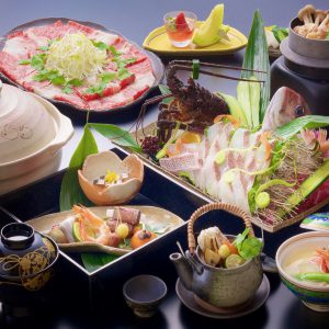 休暇村グループの公共の宿　国民宿舎サンロード吉備路　秋料理