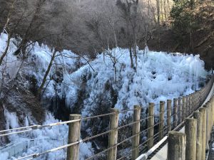 休暇村グループの公共の宿 国民宿舎両神荘 尾ノ内氷柱