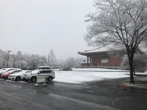 休暇村グループの公共の宿 国民宿舎両神荘 雪
